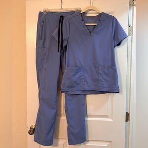 Motion by Barco ceil blue scrub set